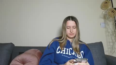 Eva online show from December 15, 7:42 pm