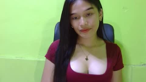 Snapshot of n3ssa chatting on November 30, 11:47 am nessa online show from November 30, 11:47 am