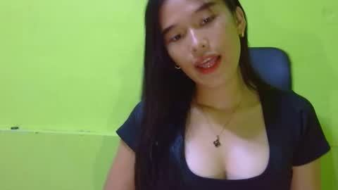 Snapshot of n3ssa chatting on December 16, 2:27 am nessa online show from December 16, 2:27 am