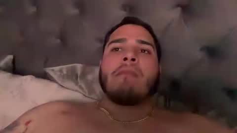 Snapshot of n_hou chatting on July 7, 11:42 pm n_hou online show from July 7, 11:42 pm