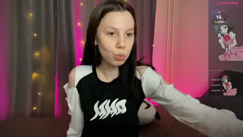 Snapshot of na_prikole_ chatting on January 19, 9:45 pm Vanessa and Julia online show from January 19, 9:45 pm