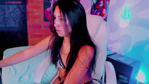 Snapshot of naaoomi chatting on February 3, 9:29 pm Camila- free online show from February 3, 9:29 pm