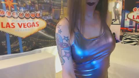 Snapshot of nadia_vixen chatting on January 7, 5:12 am Nadia Vixen online show from January 7, 5:12 am