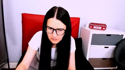 Snapshot of nadiatrue chatting on June 6, 2:44 pm nadiatrue online show from June 6, 2:44 pm