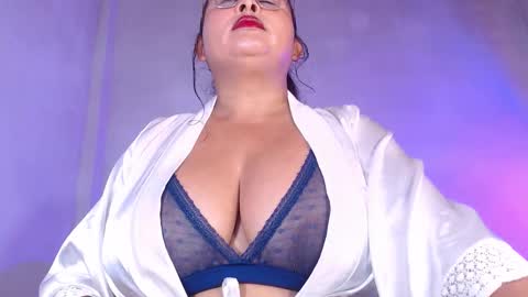 Nadia online show from December 4, 9:18 am