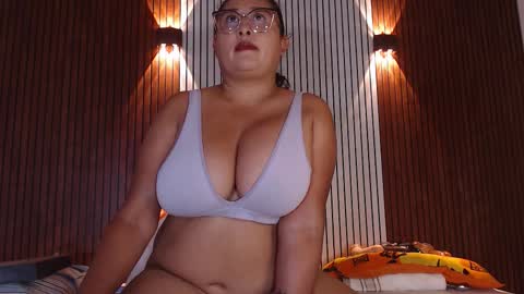 Nadia online show from March 6, 9:28 am