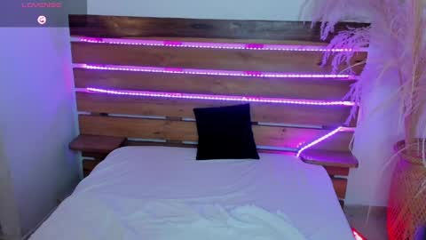 Nadine online show from April 8, 11:16 pm