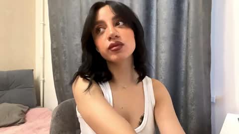 Leya online show from May 1, 1:05 pm