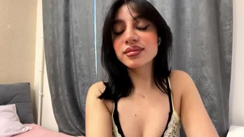 Leya online show from May 8, 1:16 pm