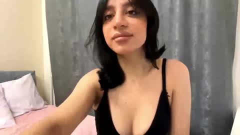 Leya online show from May 10, 1:05 pm