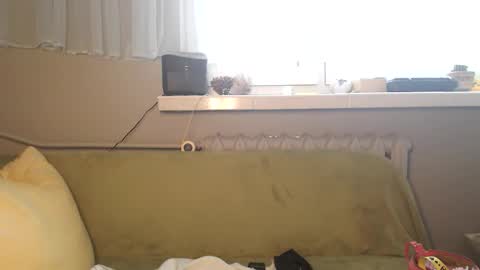 nadinnnea online show from November 10, 11:53 am