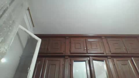 V online show from October 14, 5:03 pm