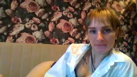Snapshot of nadjia_sexy chatting on November 18, 10:31 am Nadjia online show from November 18, 10:31 am