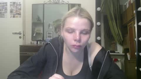 nadyagt online show from May 20, 10:38 pm