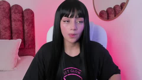 Nahia INDEPENDENT MODEL P online show from December 5, 6:11 pm