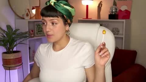 Nahia INDEPENDENT MODEL P online show from October 9, 7:34 pm