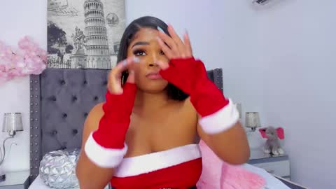 NahiaraReina  online show from December 1, 4:29 pm