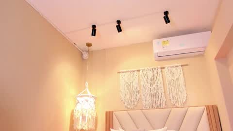 Snapshot of nahimithompson chatting on March 27, 7:35 pm Nahimi online show from March 27, 7:35 pm