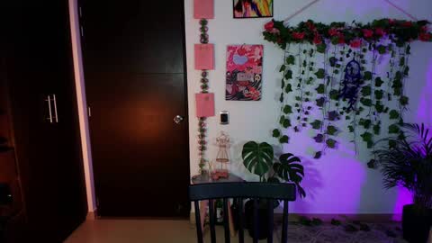 Snapshot of naho_4269 chatting on February 1, 3:30 am Naho Sigueme en mis Redes Sociales Follow me on my social networks online show from February 1, 3:30 am