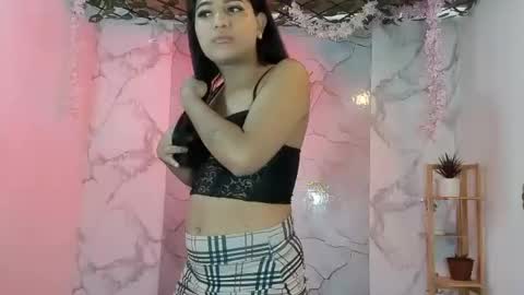 nahomi_hot2002 online show from July 10, 1:36 pm