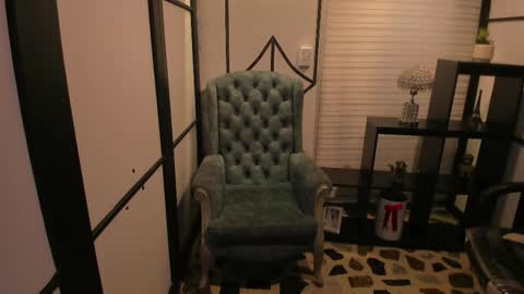 Nahomi online show from December 1, 4:39 am