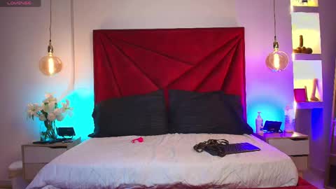 NahomiRoss online show from May 4, 1:18 pm