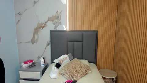   SHELBY   online show from January 15, 12:10 pm