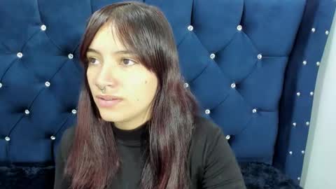 Nahomy online show from February 6, 7:06 pm