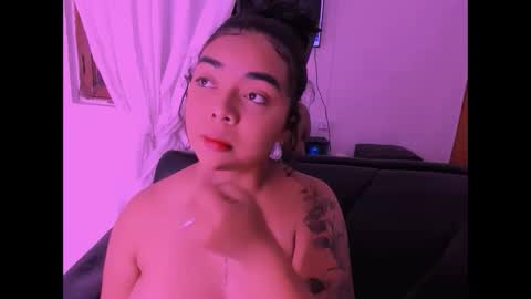 Snapshot of nahomy_hancook chatting on November 23, 10:26 am nahomy_hancook online show from November 23, 10:26 am