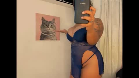 Snapshot of nahomy_hancook chatting on November 25, 1:27 am nahomy_hancook online show from November 25, 1:27 am