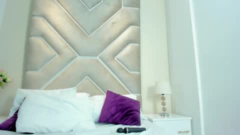 NAHOMY online show from December 17, 6:14 pm