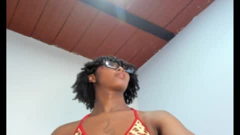 nahomy_james25 online show from June 16, 11:07 pm