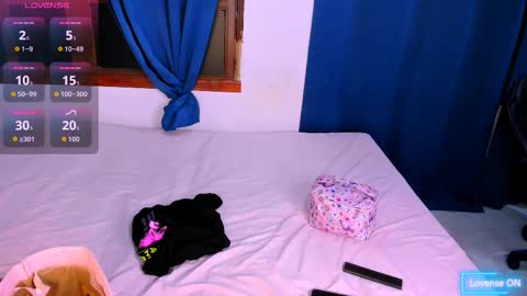 Nahomy online show from October 2, 1:12 am