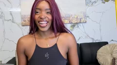 Snapshot of nahomy_smith11_aws chatting on November 30, 10:03 pm Nahomy online show from November 30, 10:03 pm