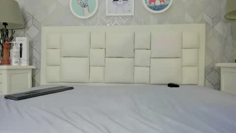 naia_cox online show from October 11, 3:50 am