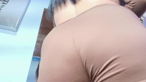 Naia x online show from November 17, 6:35 pm