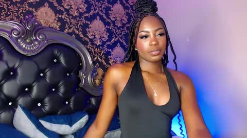 Naia online show from November 12, 8:08 pm