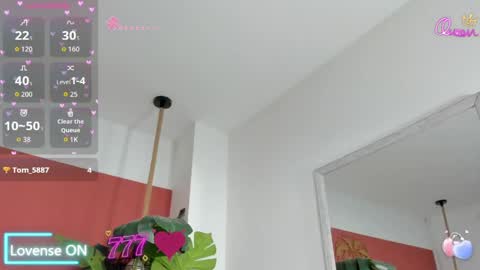 N A I A R A online show from June 9, 9:48 pm