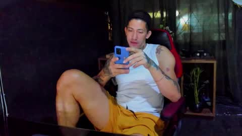 Snapshot of naider_1 chatting on March 3, 5:02 am naider_1 online show from March 3, 5:02 am