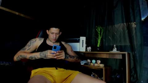 Snapshot of naider_1 chatting on March 29, 6:02 am naider_1 online show from March 29, 6:02 am