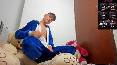  N A I M T H E  K I N G  online show from March 4, 11:33 pm