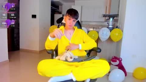  N A I M T H E  K I N G  online show from March 16, 8:02 pm