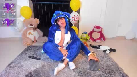  N A I M T H E  K I N G  online show from March 18, 12:36 am