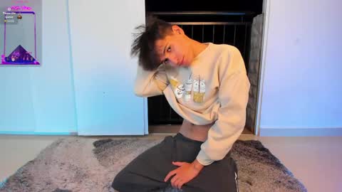  N A I M T H E  K I N G  online show from April 1, 2:12 am