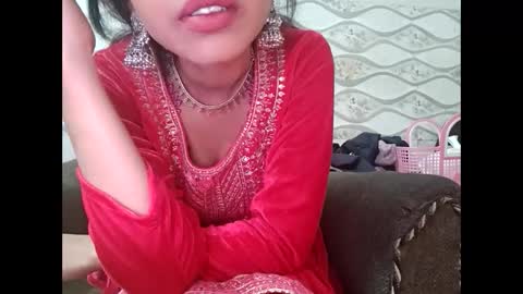 Snapshot of naina00123 chatting on January 14, 7:00 pm Naina online show from January 14, 7:00 pm