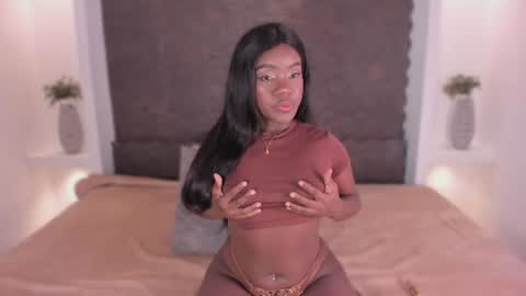 Snapshot of naina_deivis33 chatting on July 7, 3:42 am naina deivis33 online show from July 7, 3:42 am