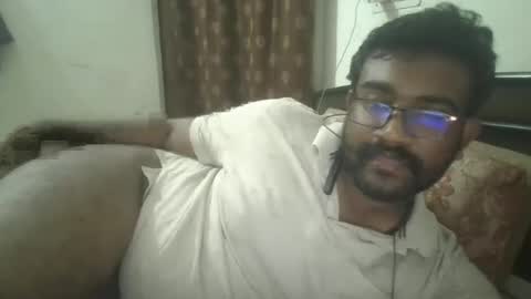 Snapshot of nairanandu28 chatting on April 15, 7:04 am NAIRANANDU28 online show from April 15, 7:04 am