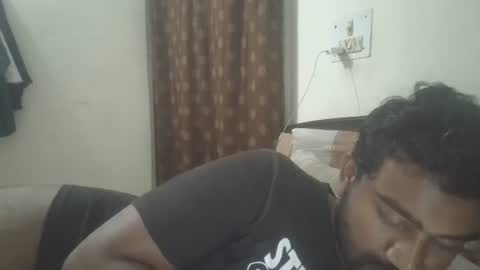 Snapshot of nairanandu28 chatting on April 19, 6:02 am NAIRANANDU28 online show from April 19, 6:02 am
