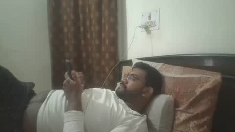 Snapshot of nairanandu28 chatting on April 25, 11:24 am NAIRANANDU28 online show from April 25, 11:24 am