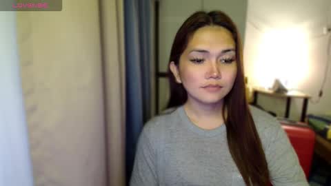 Snapshot of naisha143 chatting on October 25, 11:10 pm MARY MAE online show from October 25, 11:10 pm